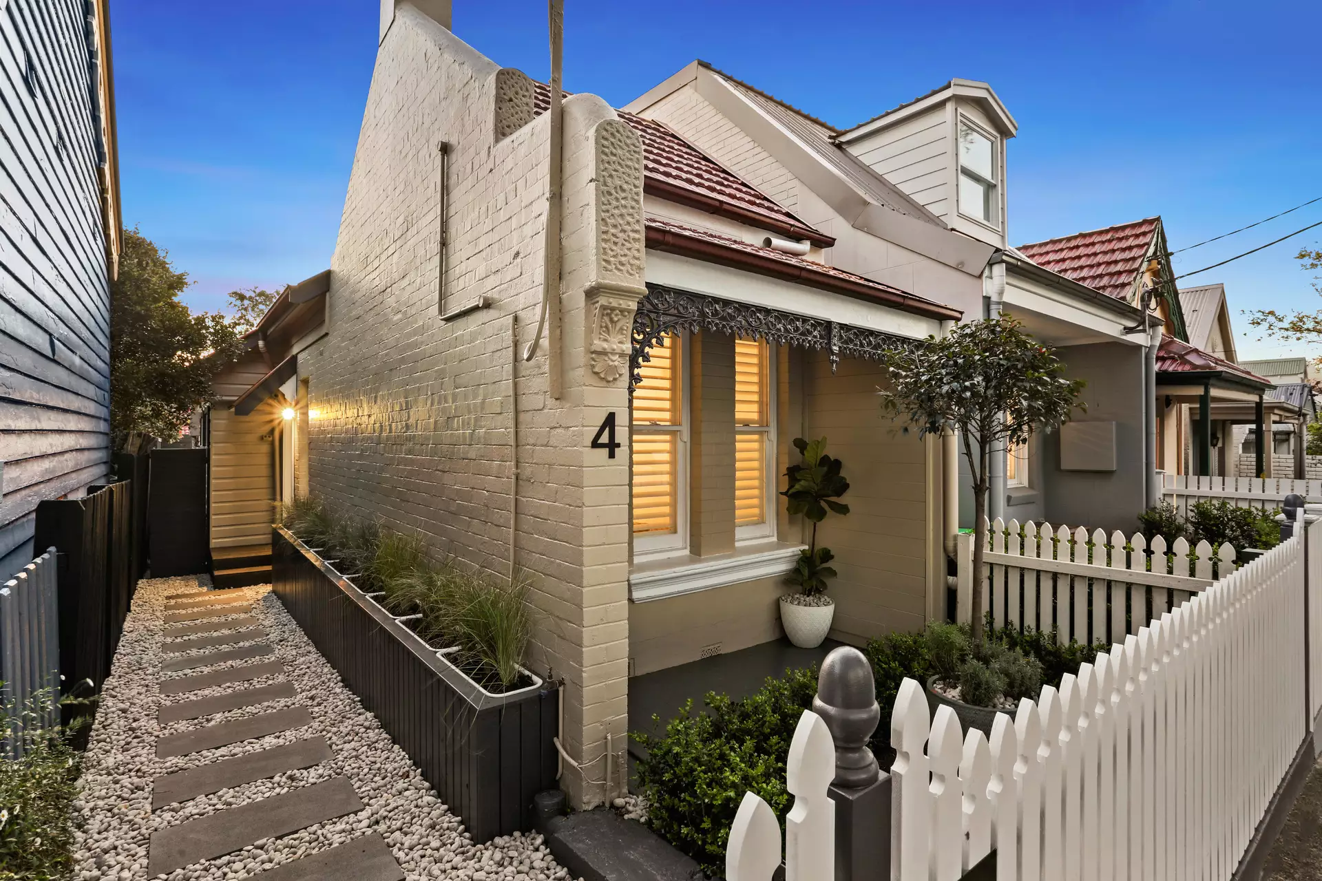 4 James Street, Leichhardt Sold by Hudson McHugh - image 1