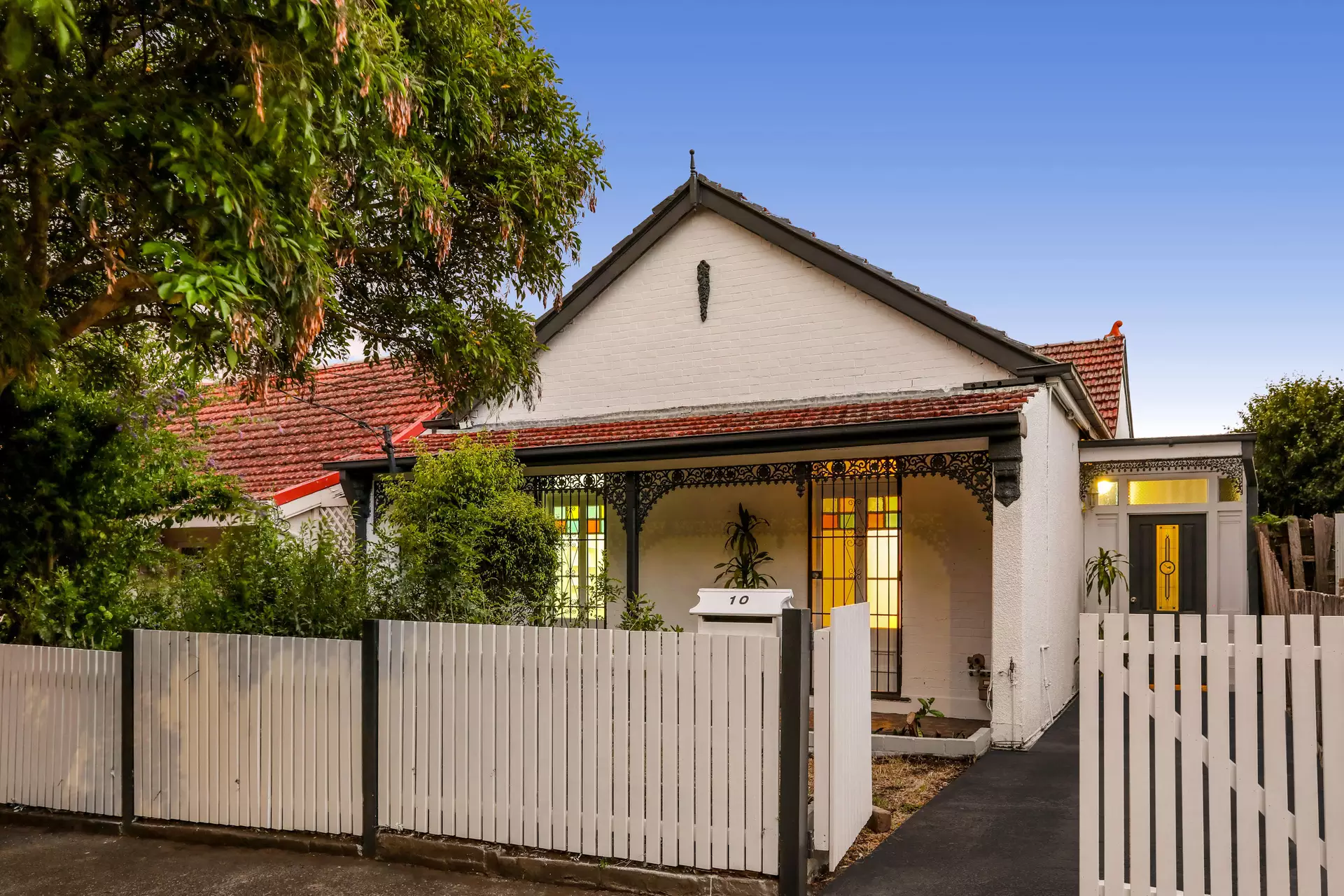 10 Dulwich Street, Dulwich Hill Sold by Hudson McHugh - image 1