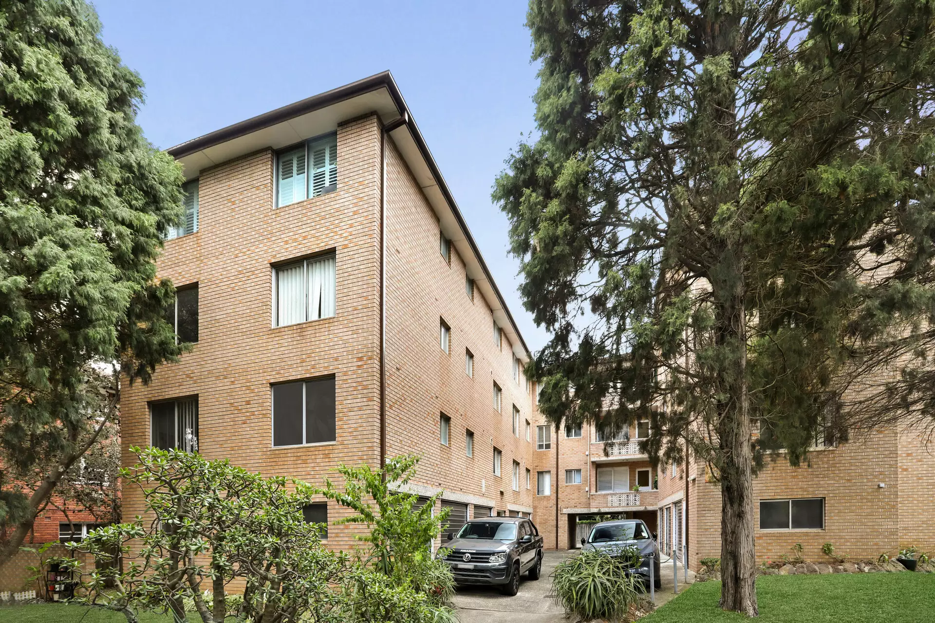 15/512-514 New Canterbury Road, Dulwich Hill Sold by Hudson McHugh - image 1