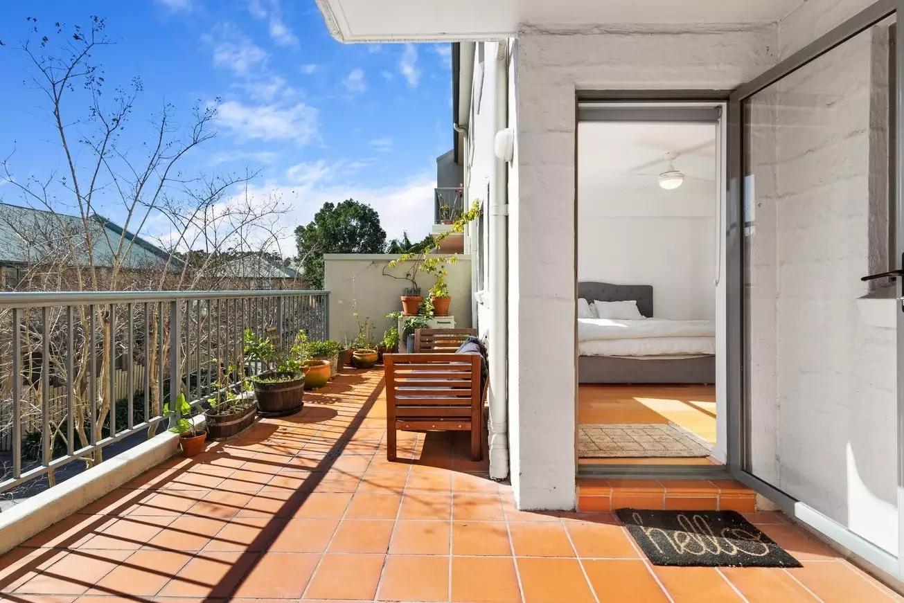 7/69 Allen Street, Leichhardt Sold by Hudson McHugh - image 1