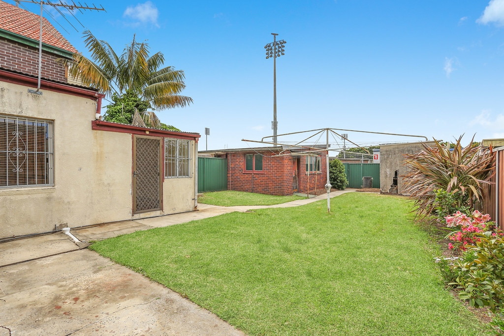 11 Chapel Street, Lilyfield Sold by Hudson McHugh - image 1