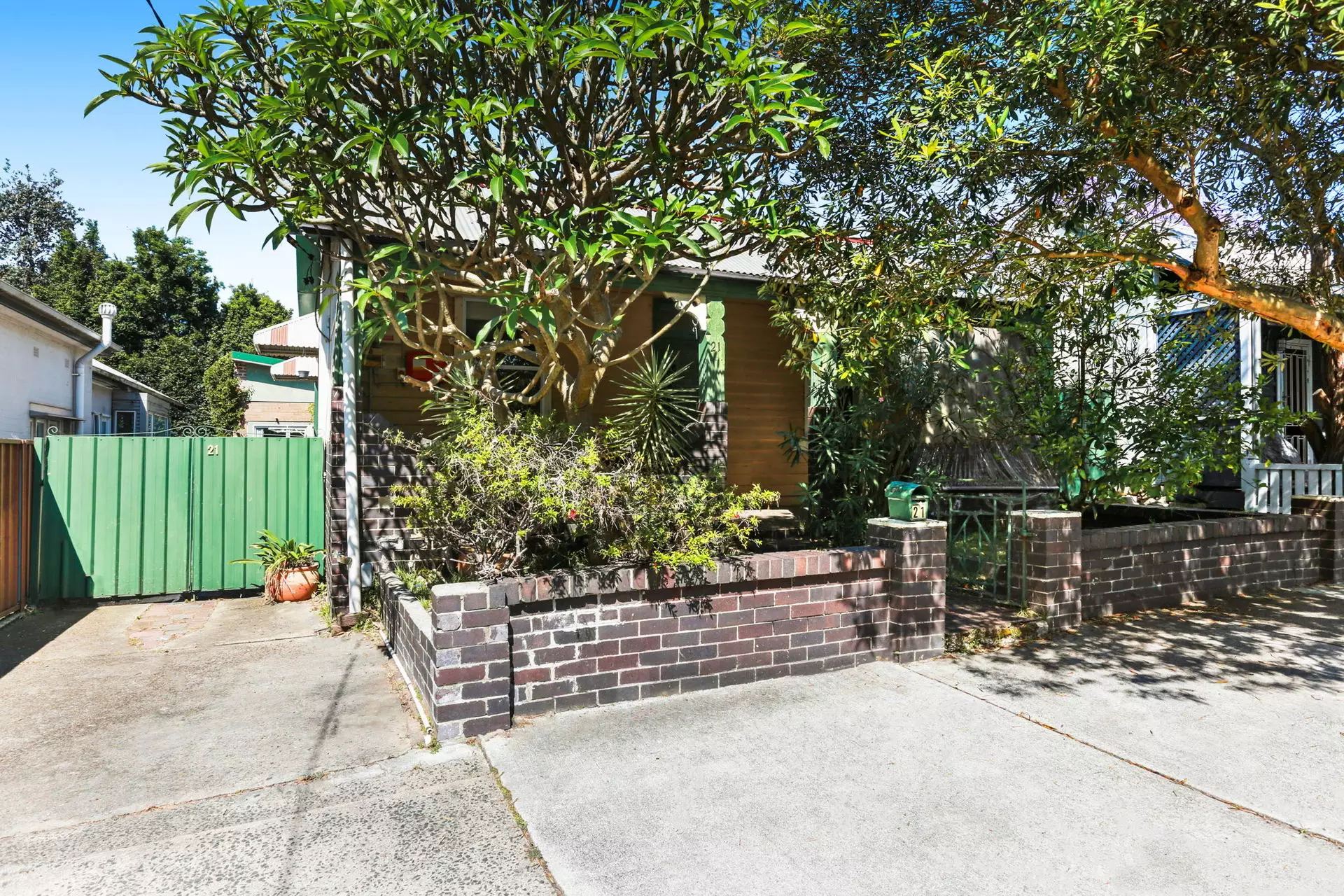 21 Daniel Street, Leichhardt Sold by Hudson McHugh - image 1