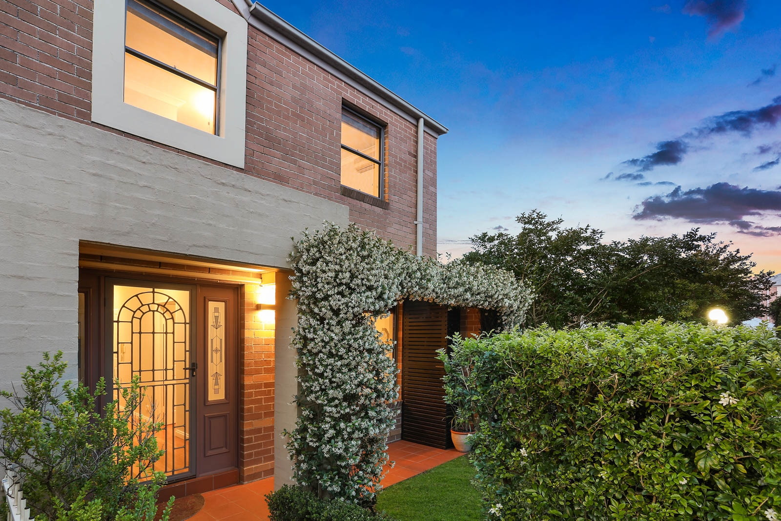 13/272a Flood Street, Leichhardt Sold by Hudson McHugh - image 1