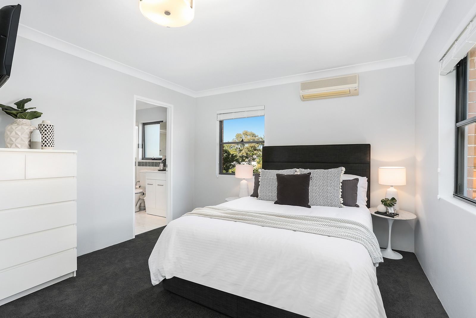 13/272a Flood Street, Leichhardt Sold by Hudson McHugh - image 1