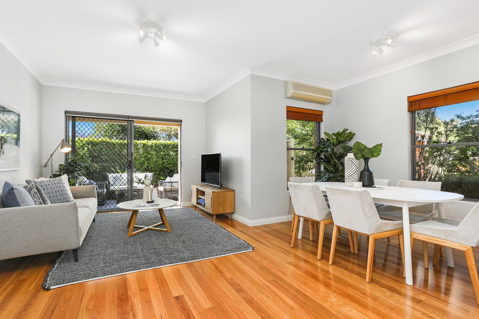 13/272a Flood Street, Leichhardt Sold by Hudson McHugh - image 1