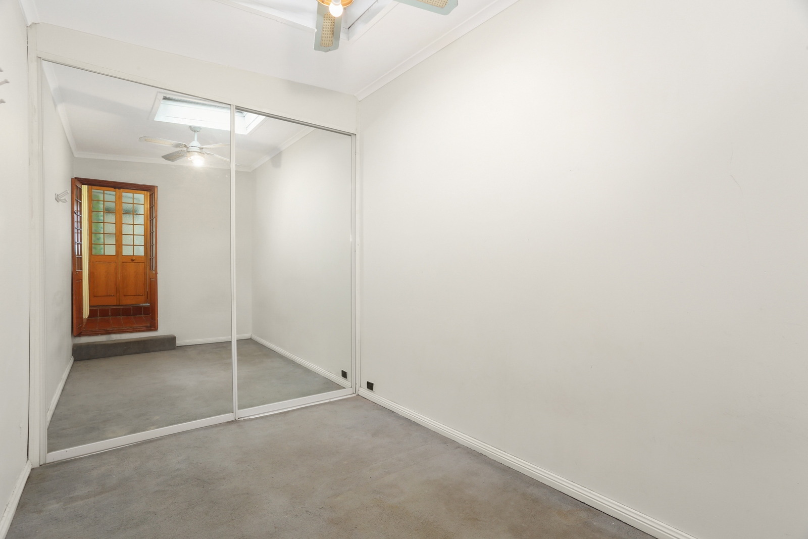 15 Ross Street, Glebe Leased by Hudson McHugh - image 1