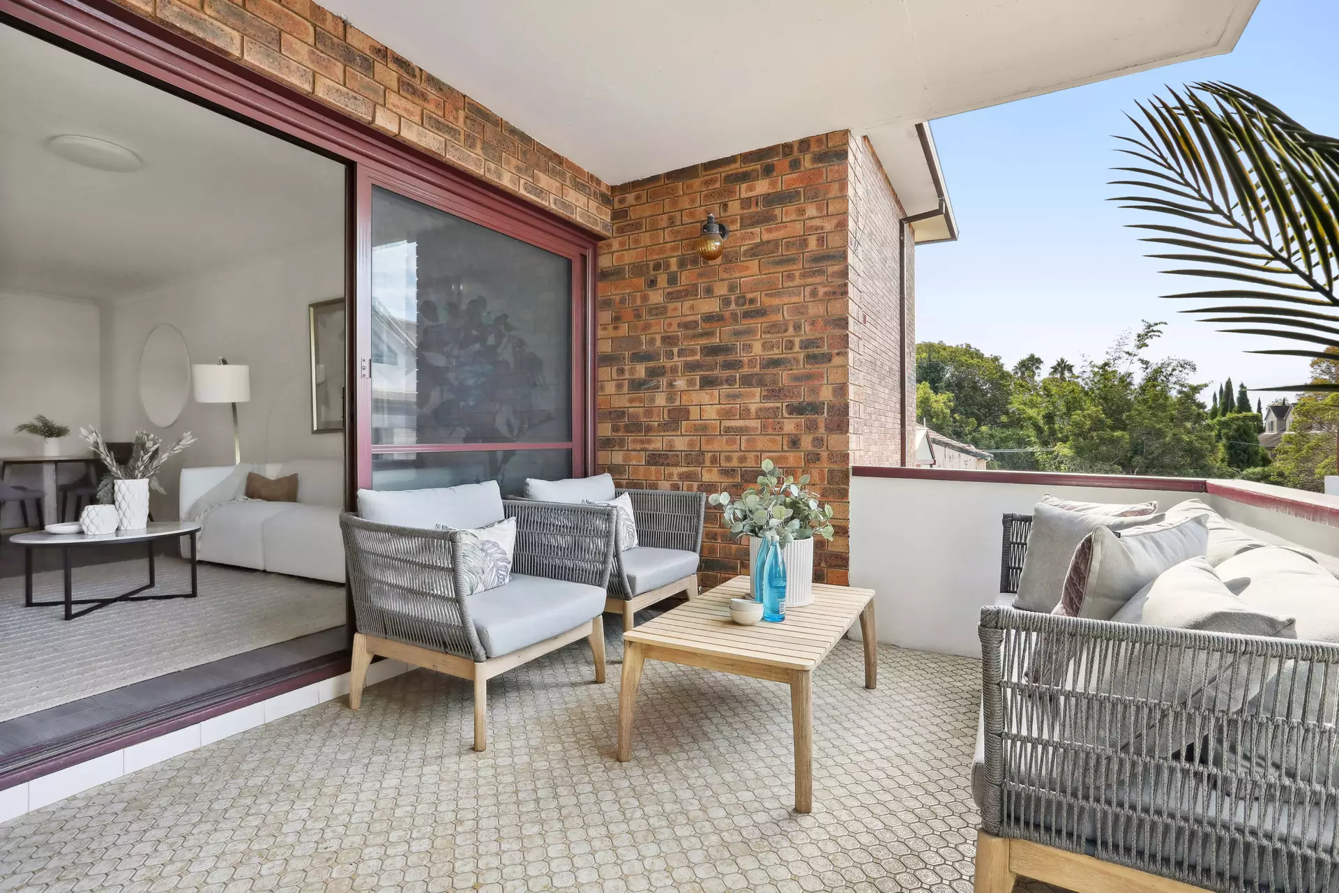 8/25-27 Chandos Street, Ashfield Sold by Hudson McHugh - image 1