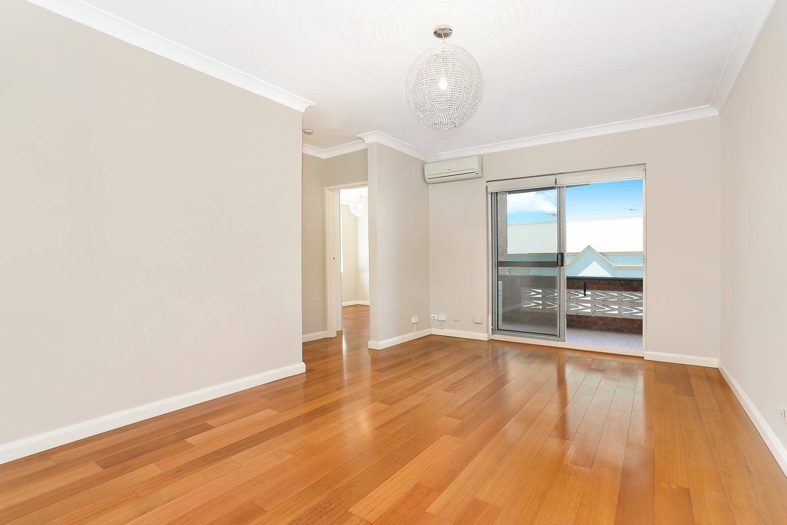 7/344 Edgeware Road, Newtown Sold by Hudson McHugh - image 1