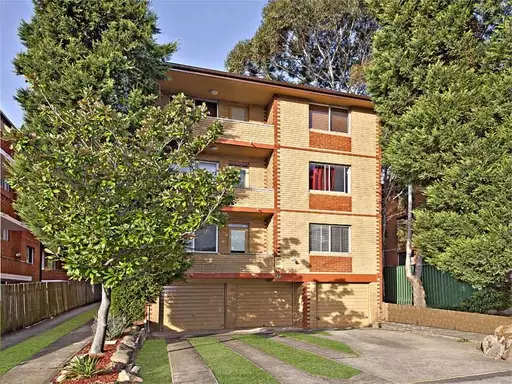 4/17 Loftus Street, Ashfield Leased by Hudson McHugh