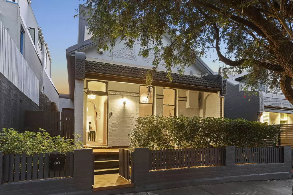 30 Gladstone Street, Lilyfield Auction by Hudson McHugh