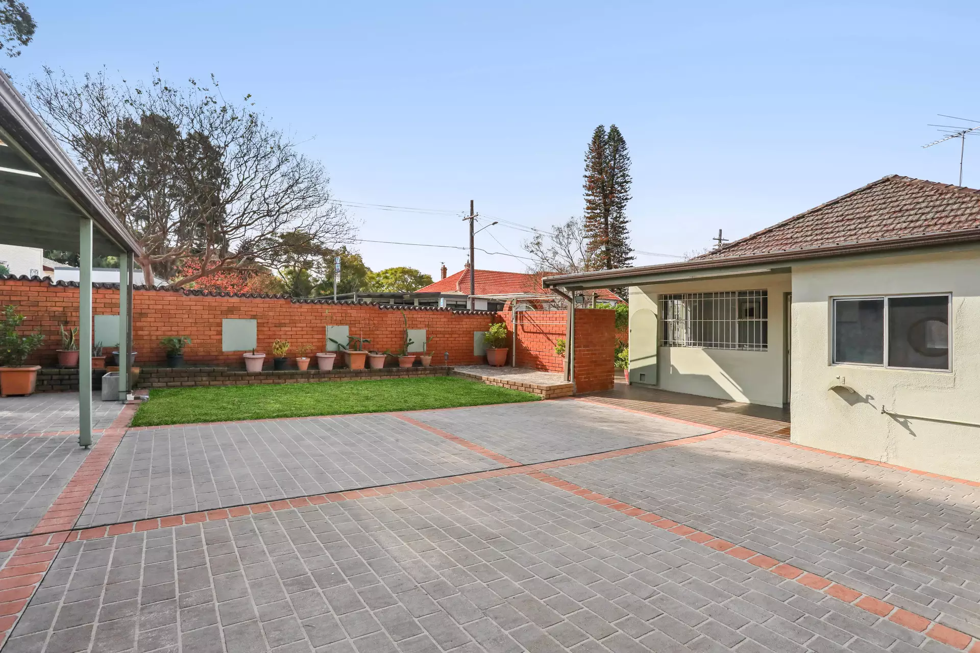 160 Croydon Road, Croydon Sold by Hudson McHugh - image 1