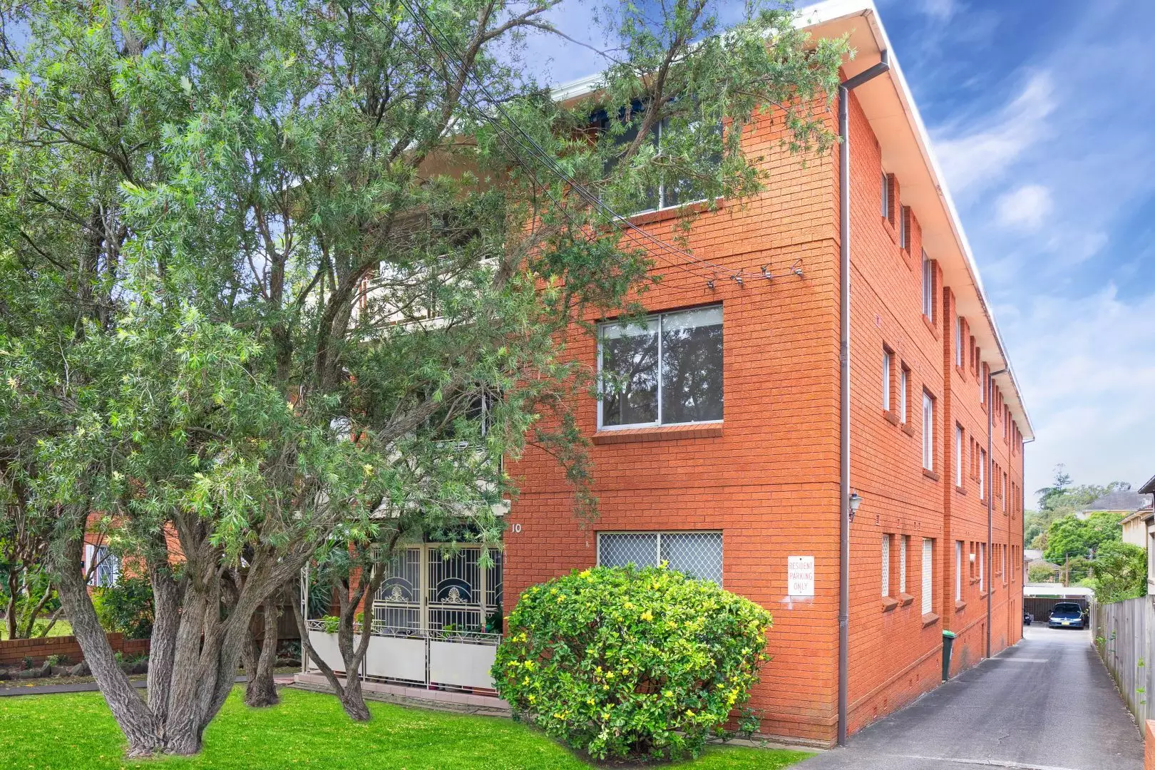 8/10 Julia Street, Ashfield Sold by Hudson McHugh - image 1