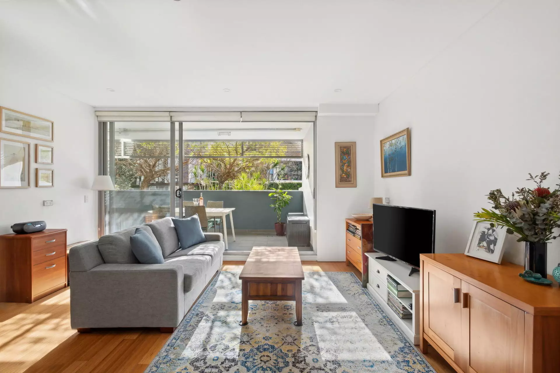 19/115 Wigram Road, Forest Lodge Sold by Hudson McHugh - image 1