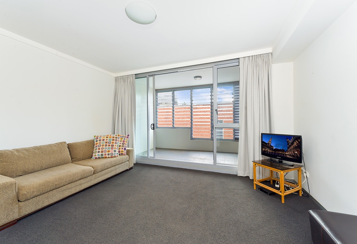 203n/16-20 Larkin Street, Camperdown Sold by Hudson McHugh - image 1