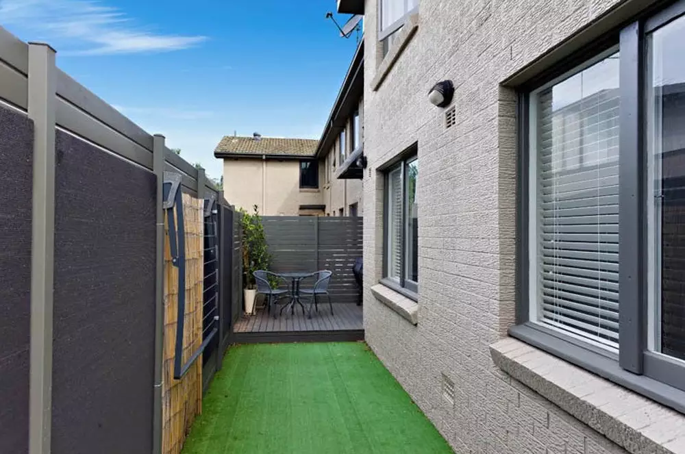 2/133 Meeks Road, Marrickville Sold by Hudson McHugh - image 1