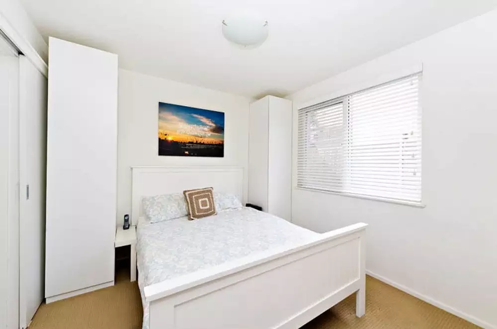 2/133 Meeks Road, Marrickville Sold by Hudson McHugh - image 1