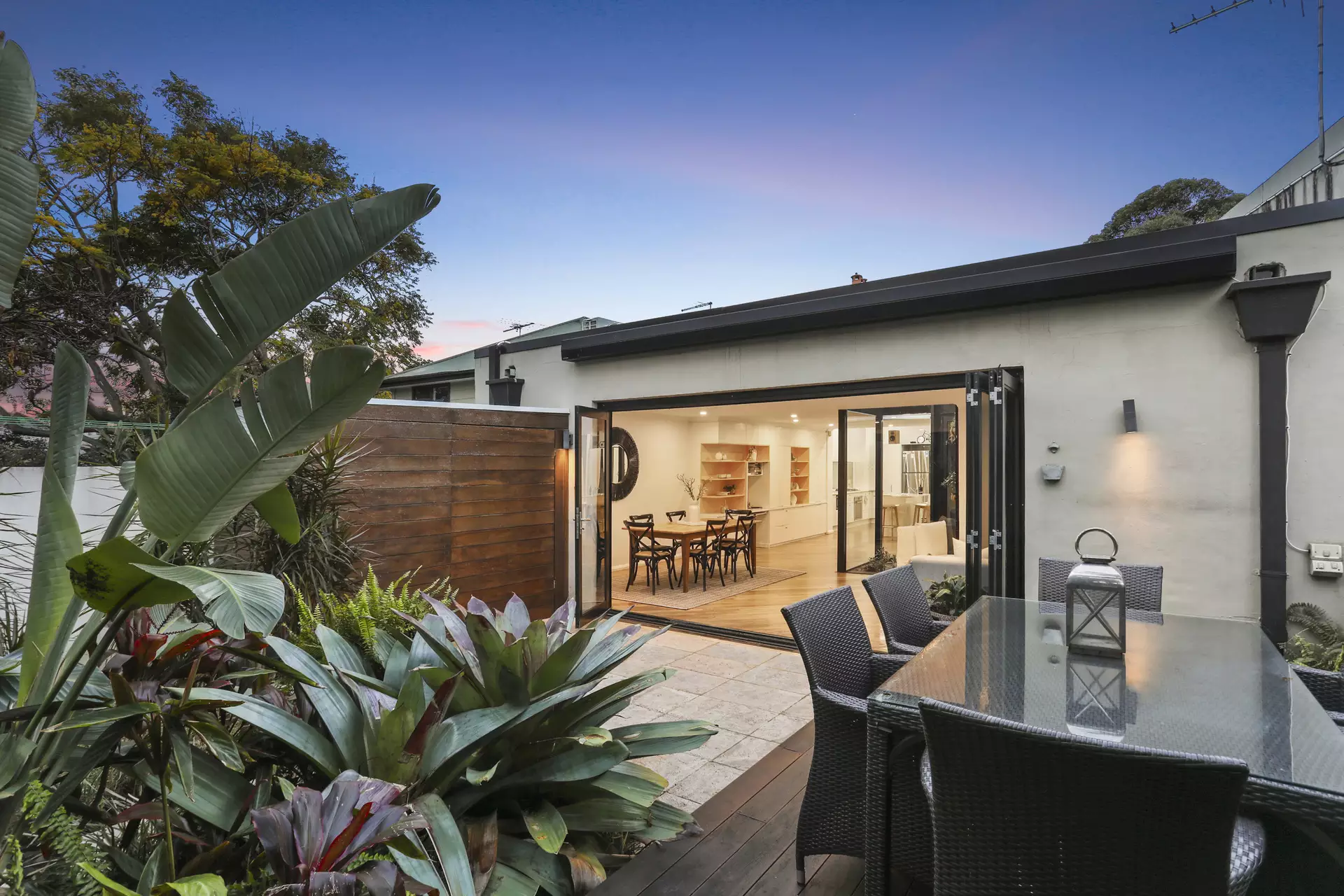 20 Mackenzie Street, Leichhardt Sold by Hudson McHugh - image 1