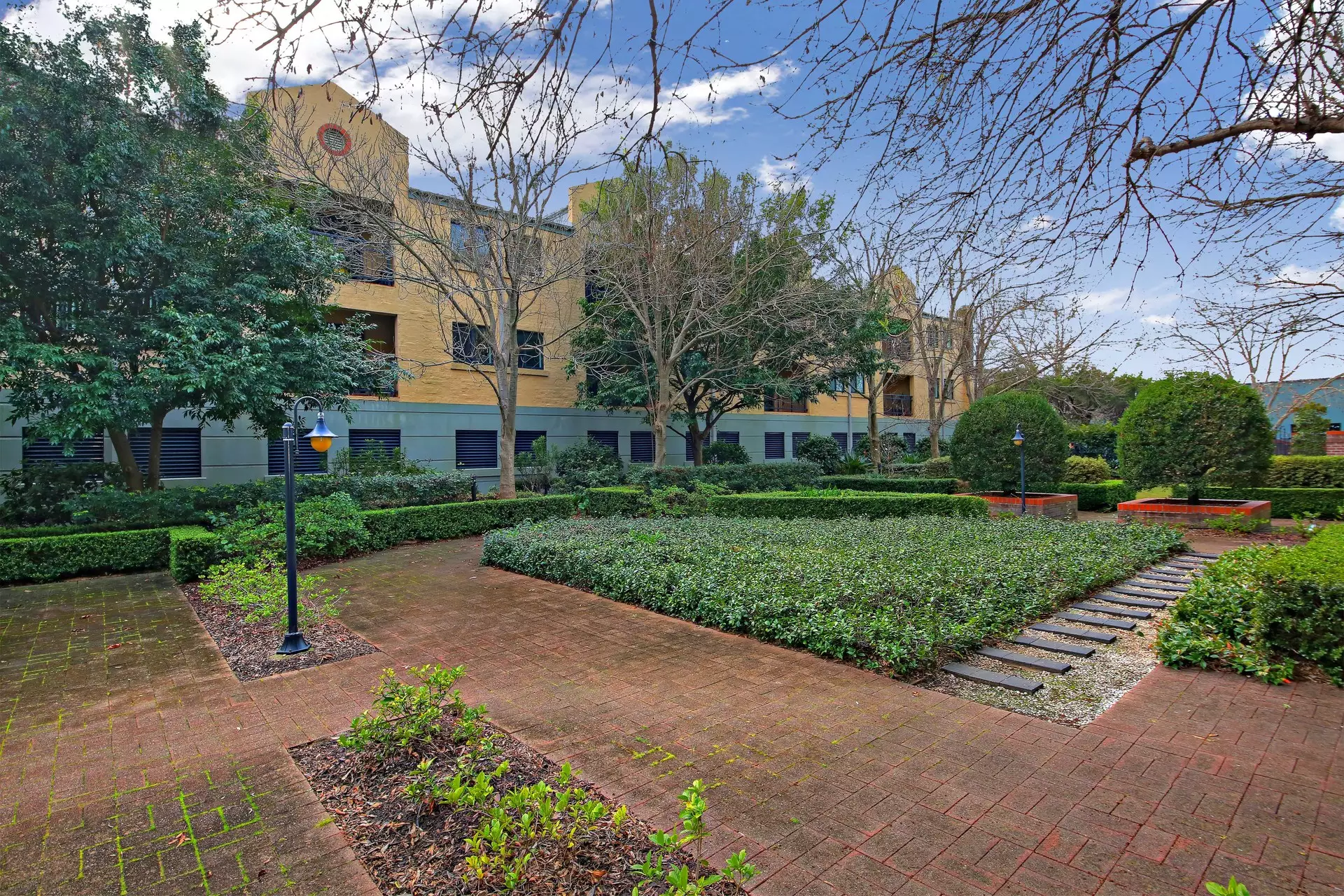 19/50 Nelson Street, Annandale Leased by Hudson McHugh - image 1