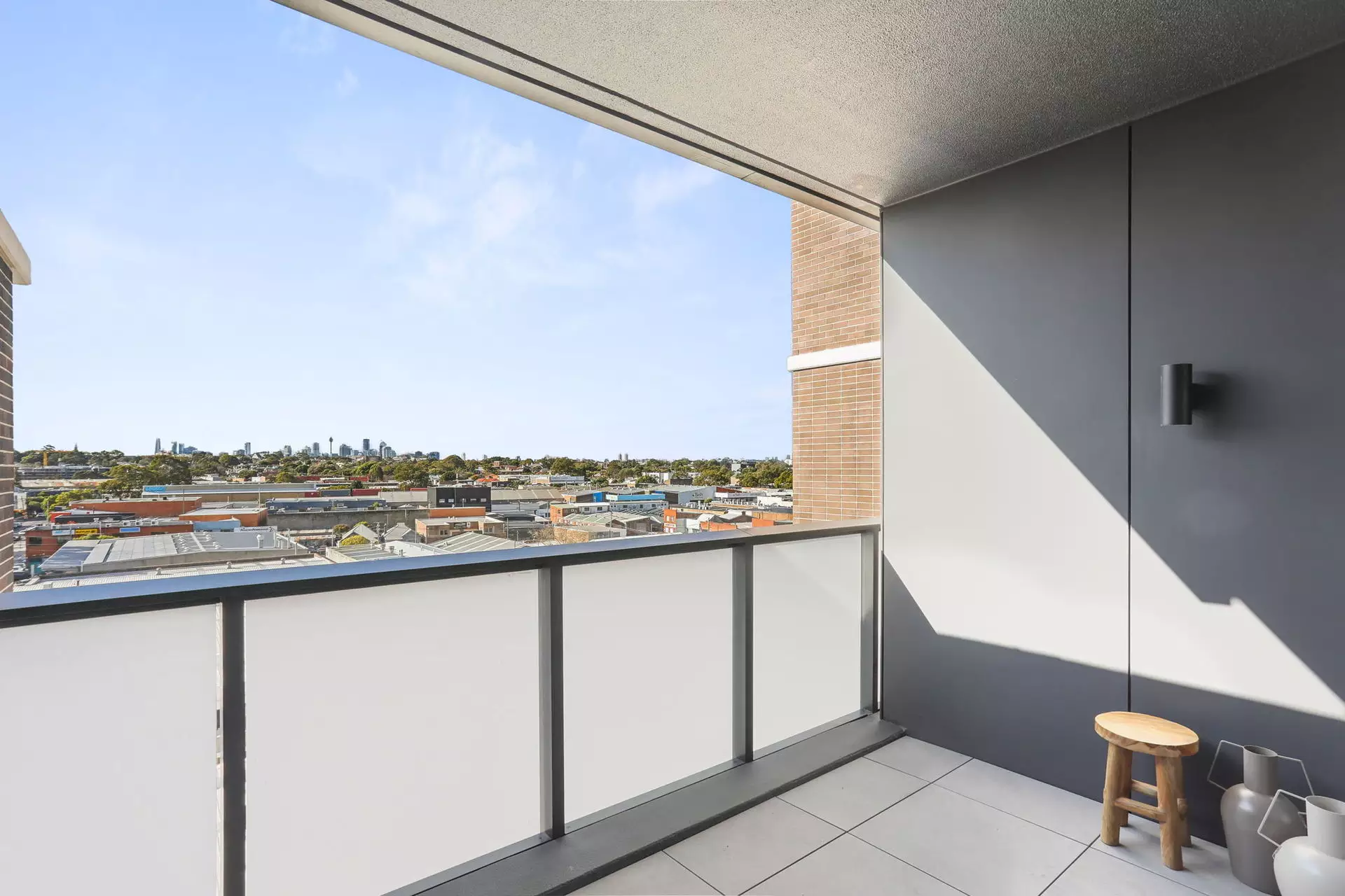 512/186B Victoria Street, Marrickville Leased by Hudson McHugh - image 1