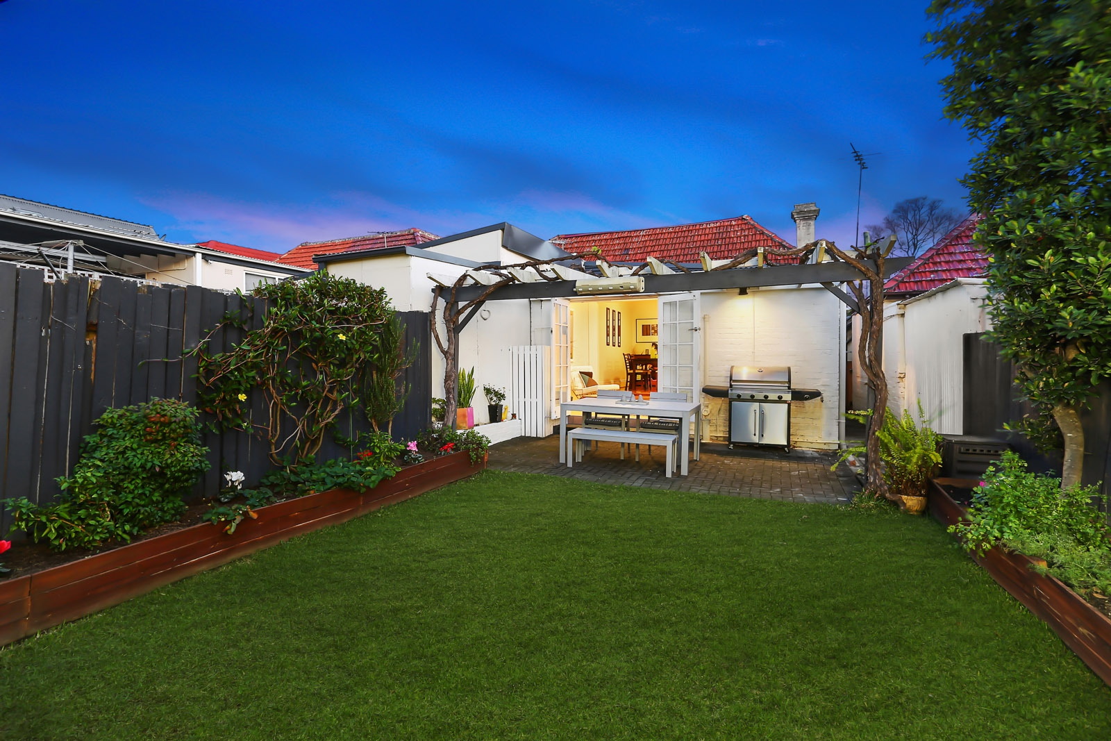 27 Day Street, Leichhardt Sold by Hudson McHugh - image 1