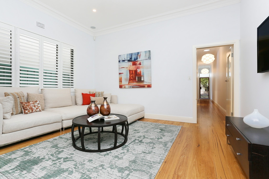 32 Hubert Street, Leichhardt Sold by Hudson McHugh - image 1