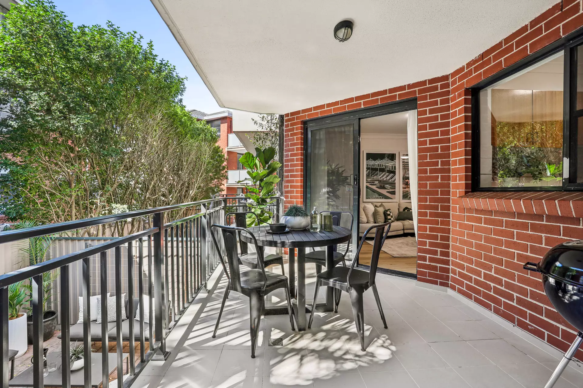 4/63A Grosvenor Crescent, Summer Hill Sold by Hudson McHugh - image 1