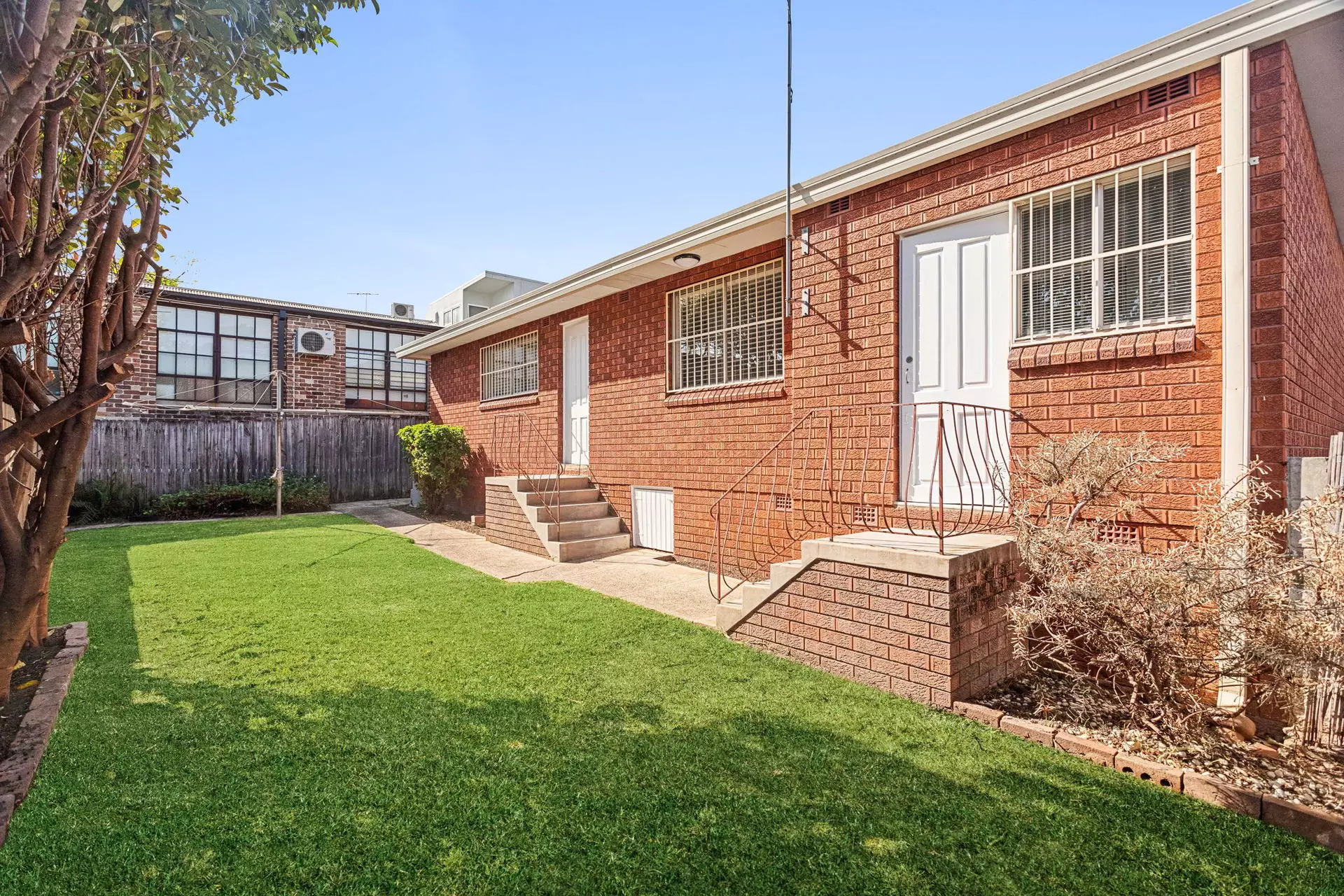 23 Myrtle Street, Leichhardt Sold by Hudson McHugh - image 1