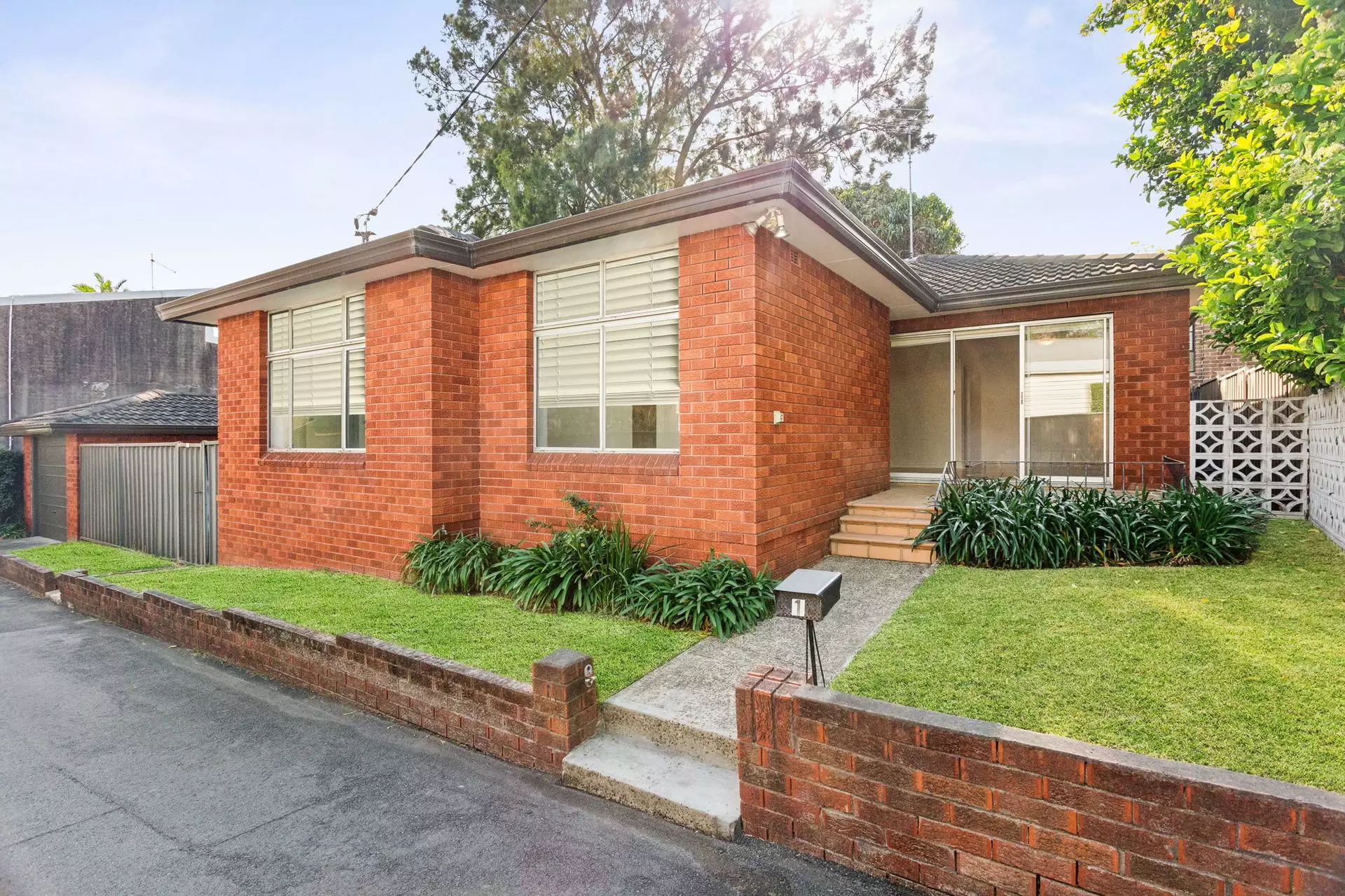 1 Ivory Street, Leichhardt Sold by Hudson McHugh - image 1