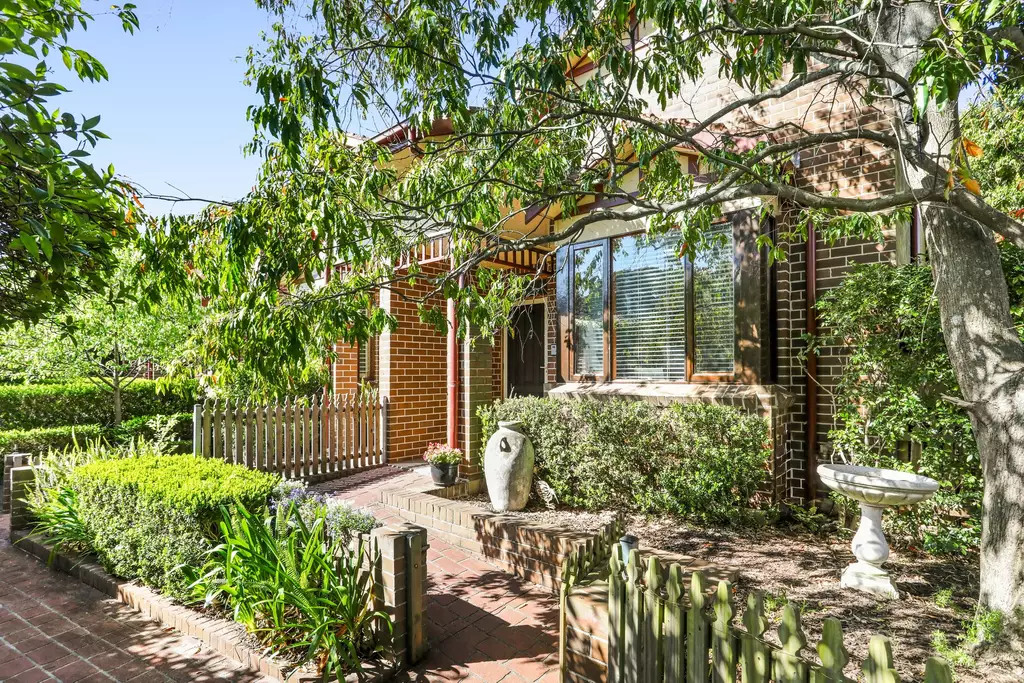 1/37 Hawthorne Parade, Haberfield Sold by Hudson McHugh