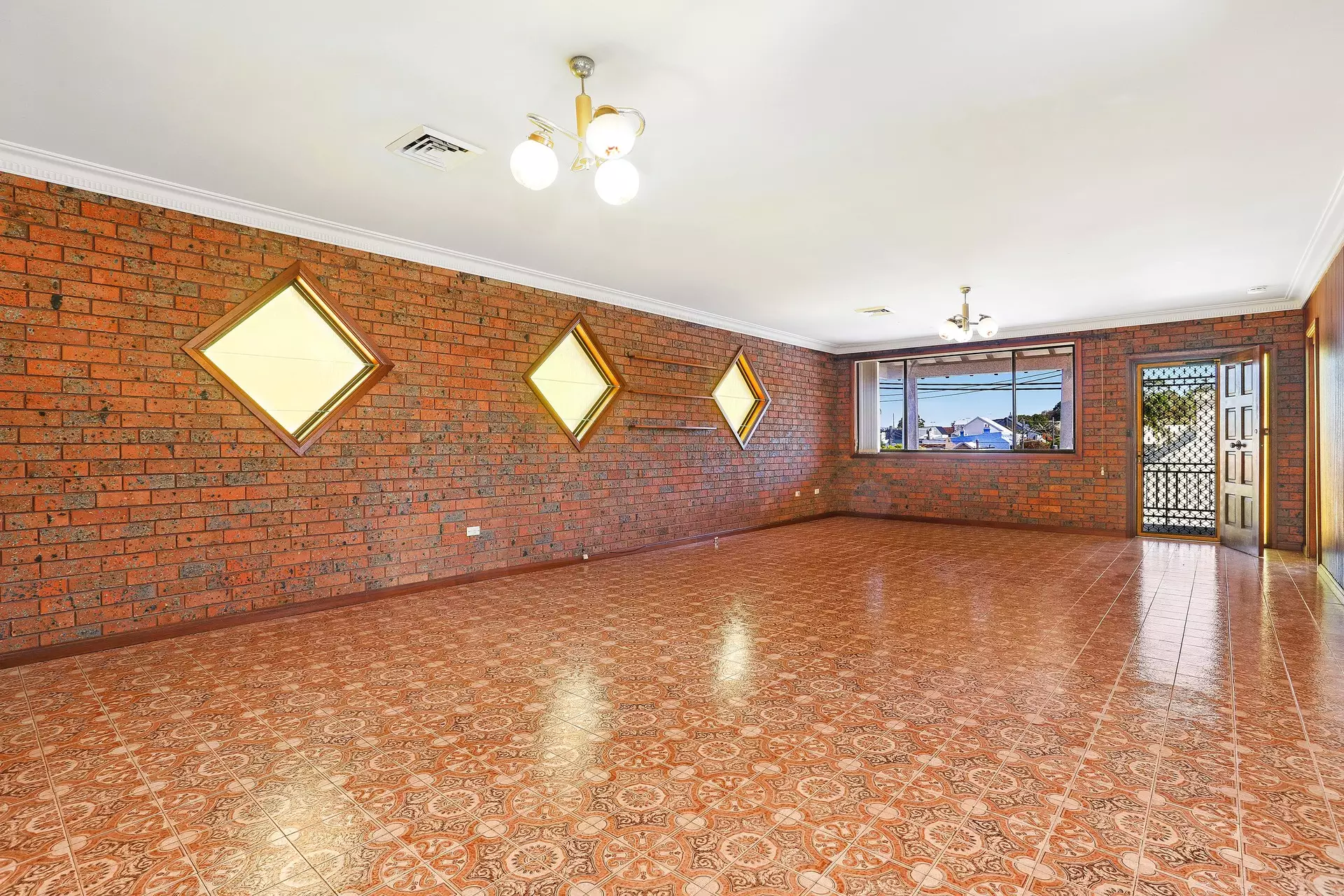 1 Milton Street, Leichhardt Leased by Hudson McHugh - image 1