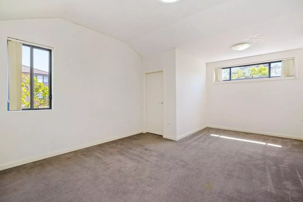 4/95 Alt Street, Ashfield For Lease by Hudson McHugh - image 1