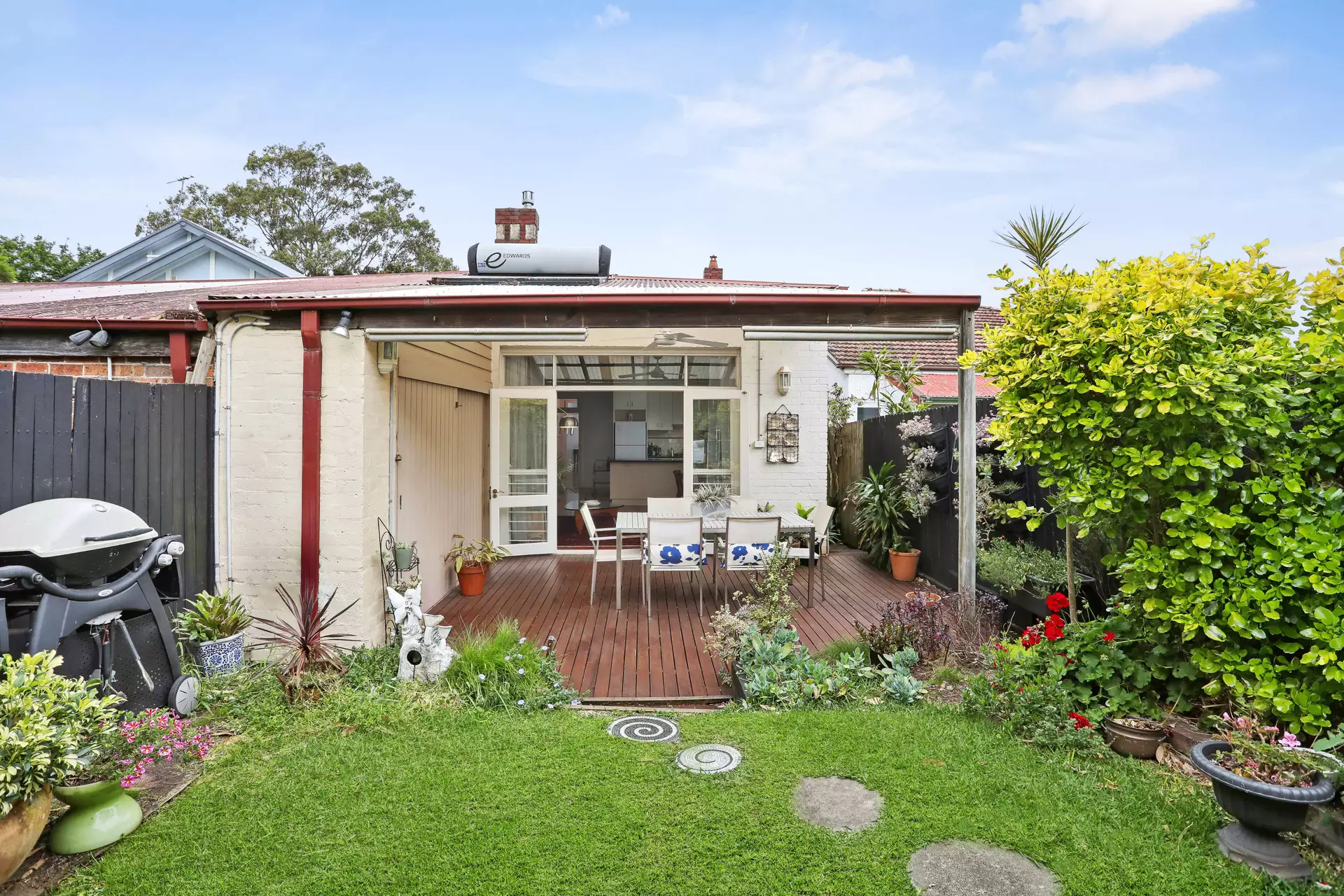 8 Blairgowrie Street, Dulwich Hill Auction by Hudson McHugh - image 1