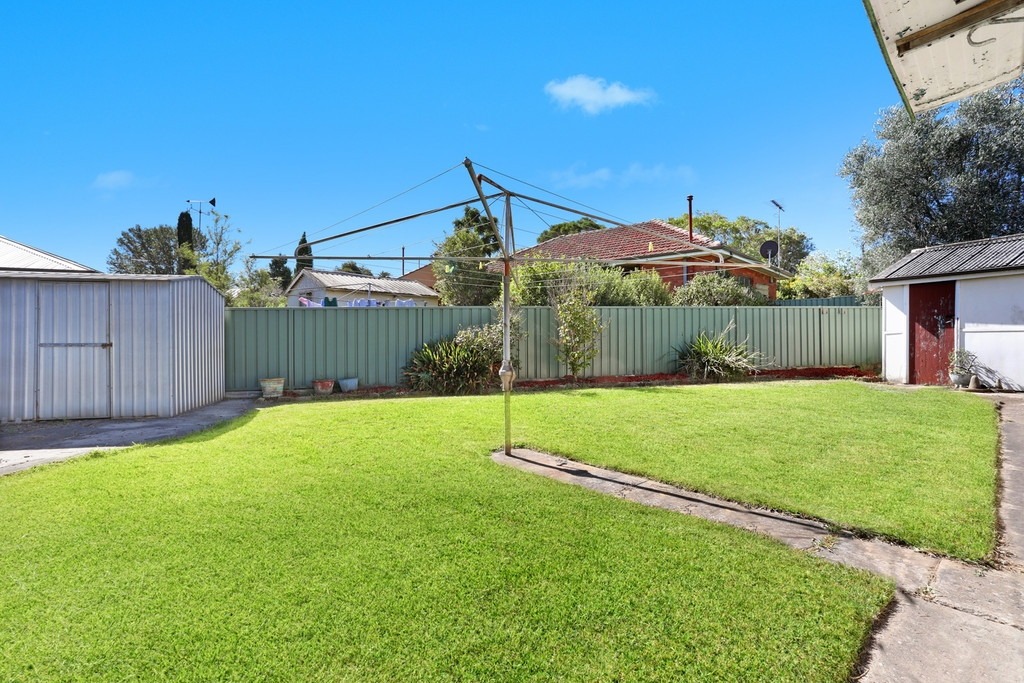 22 Page Street, Canterbury Sold by Hudson McHugh - image 1