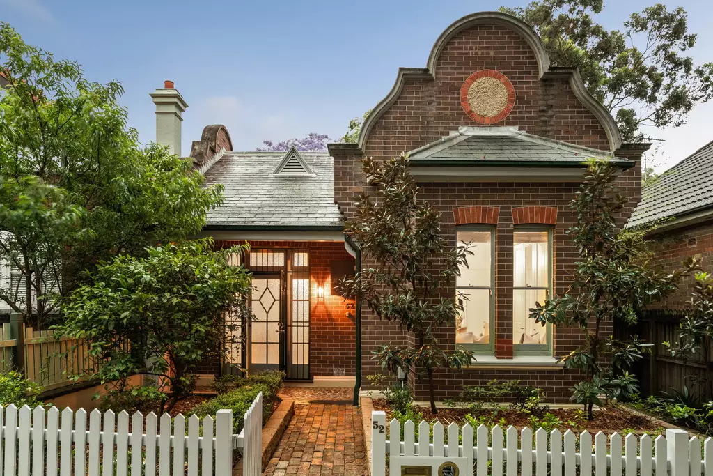 52 Sloane Street, Summer Hill Auction by Hudson McHugh