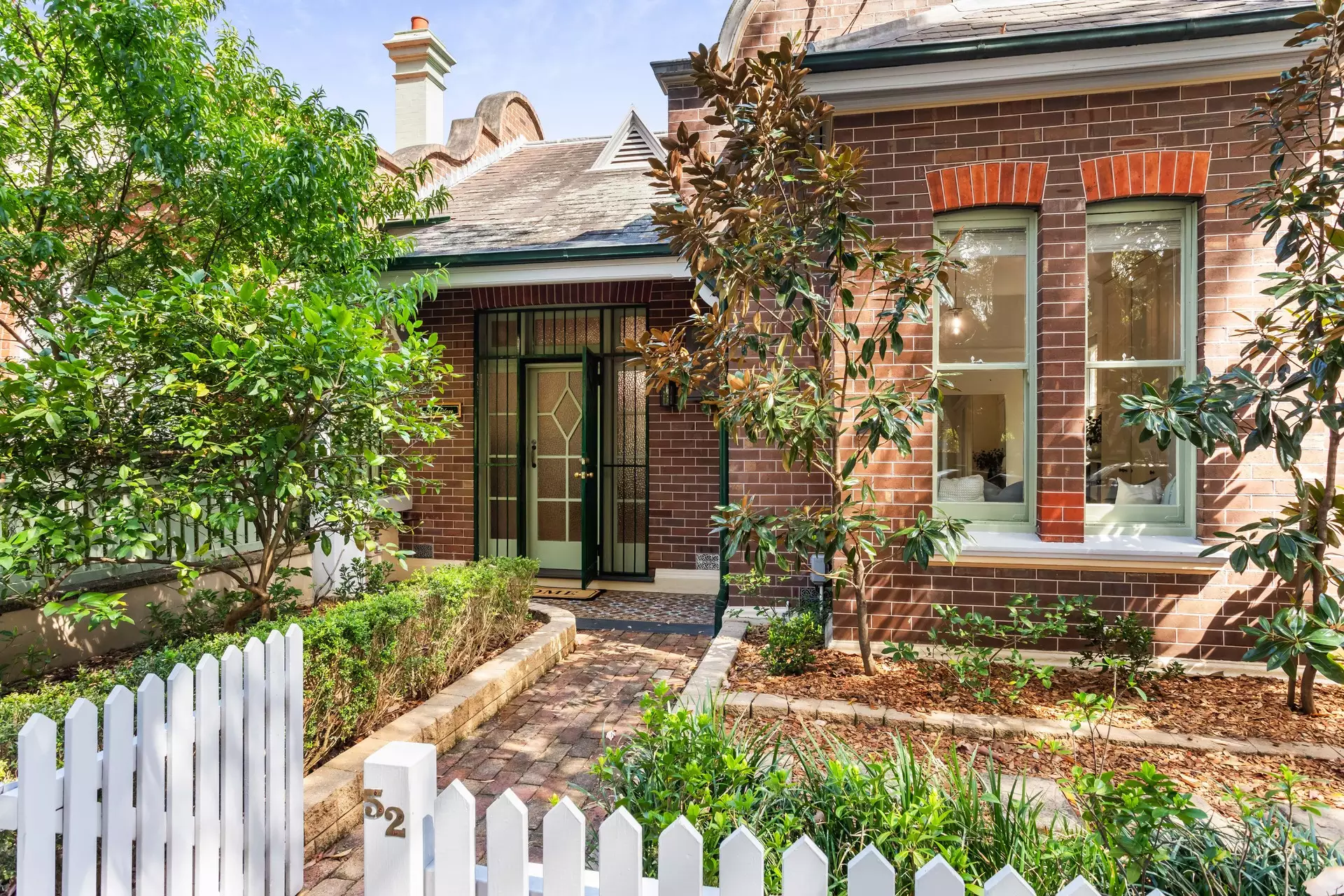 52 Sloane Street, Summer Hill Auction by Hudson McHugh - image 1