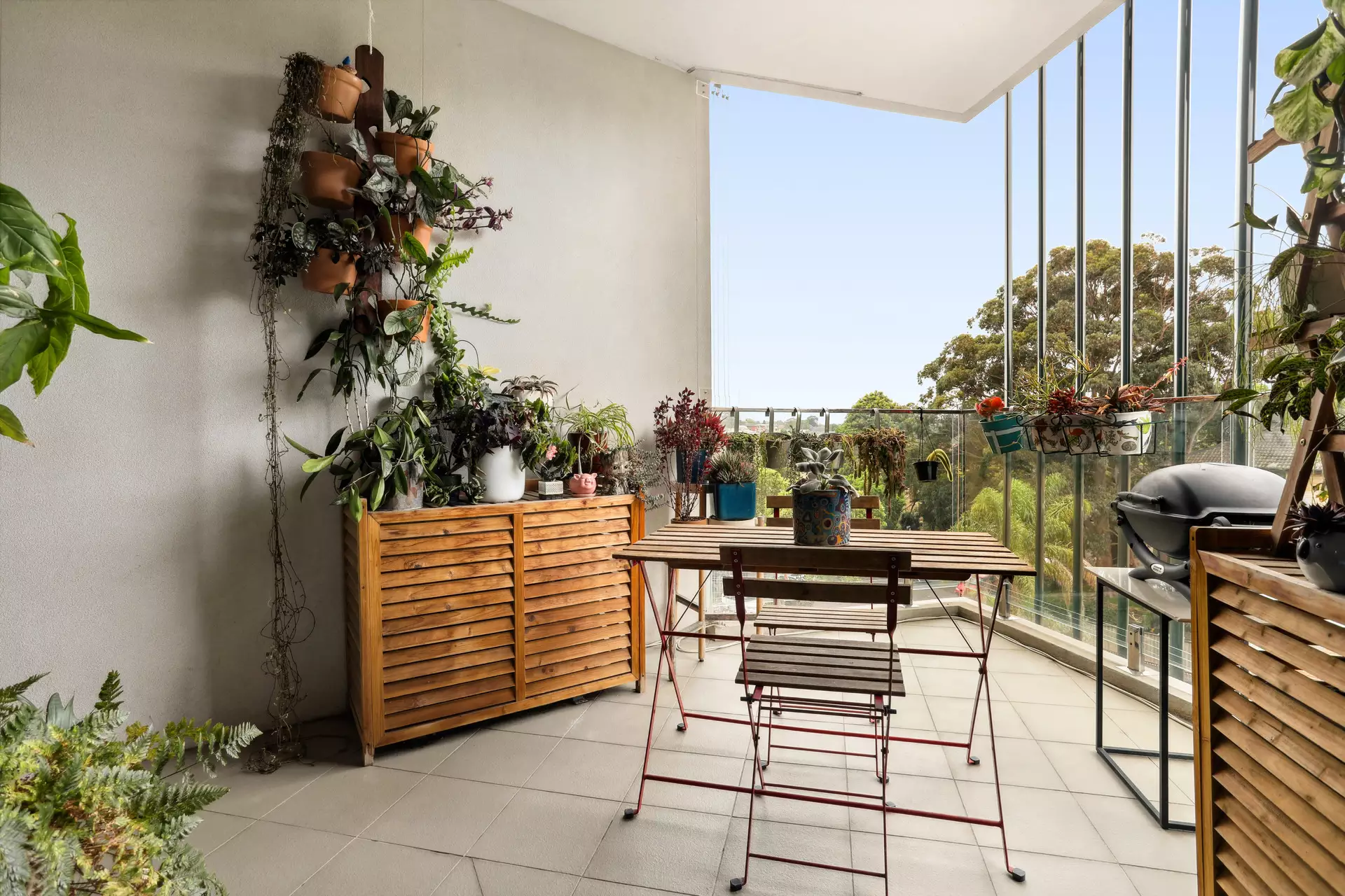 404/2 Thomas Street, Ashfield Auction by Hudson McHugh - image 1