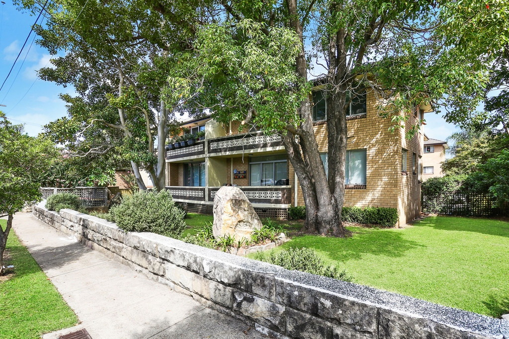 9/35-37 Carlton Crescent, Summer Hill Sold by Hudson McHugh - image 1