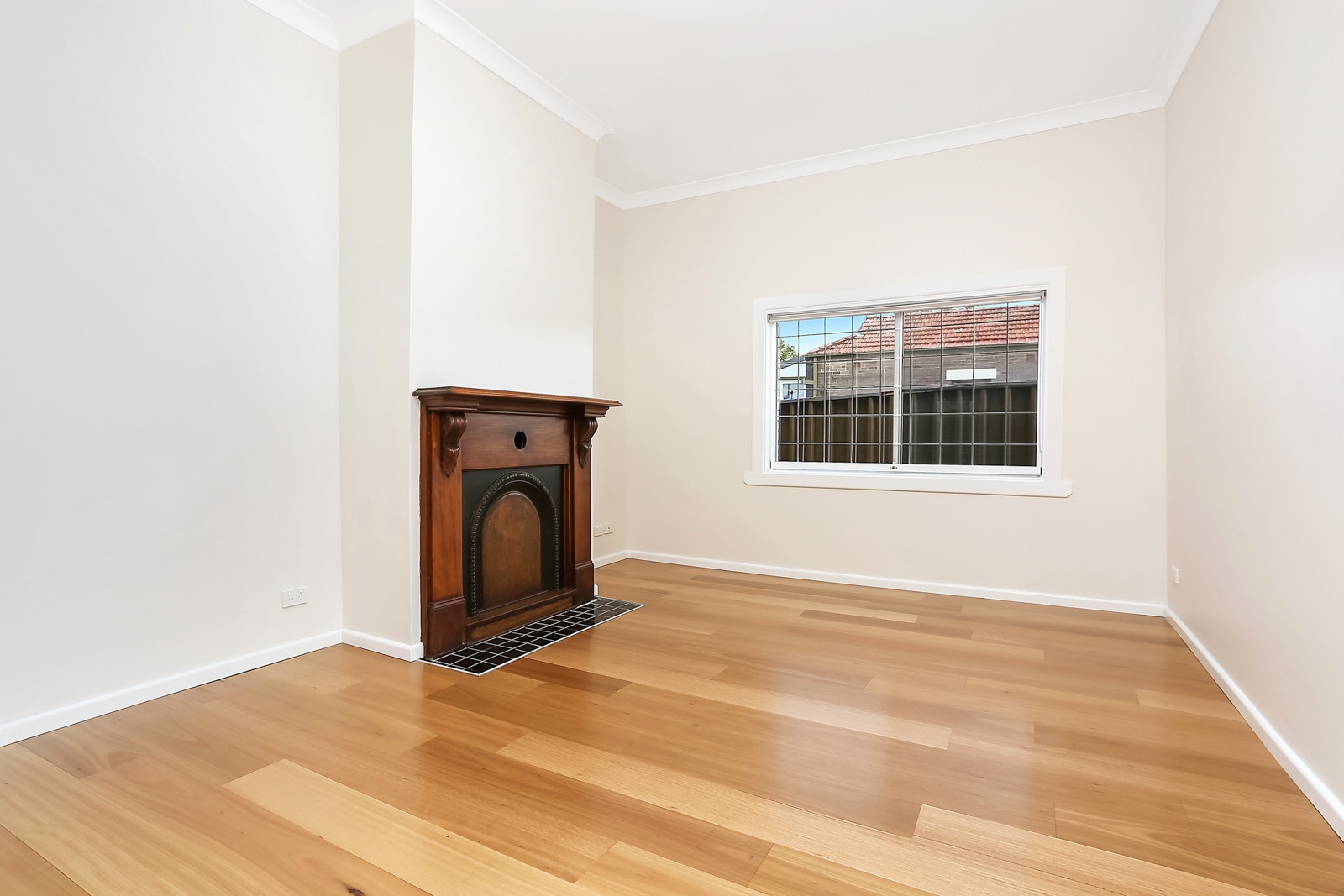 13 Flood Street, Leichhardt Leased by Hudson McHugh - image 1