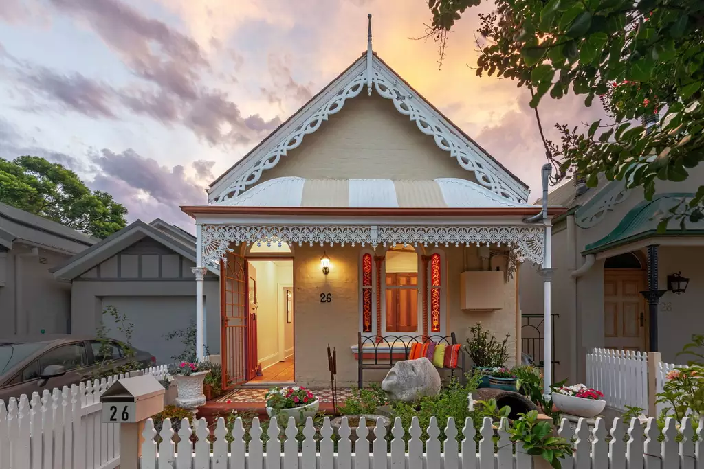 26 Arthur Street, Leichhardt Auction by Hudson McHugh