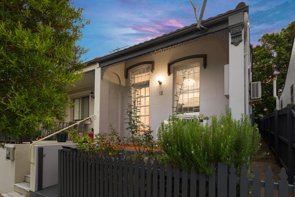 12 Hearn Street, Leichhardt Sold by Hudson McHugh - image 1