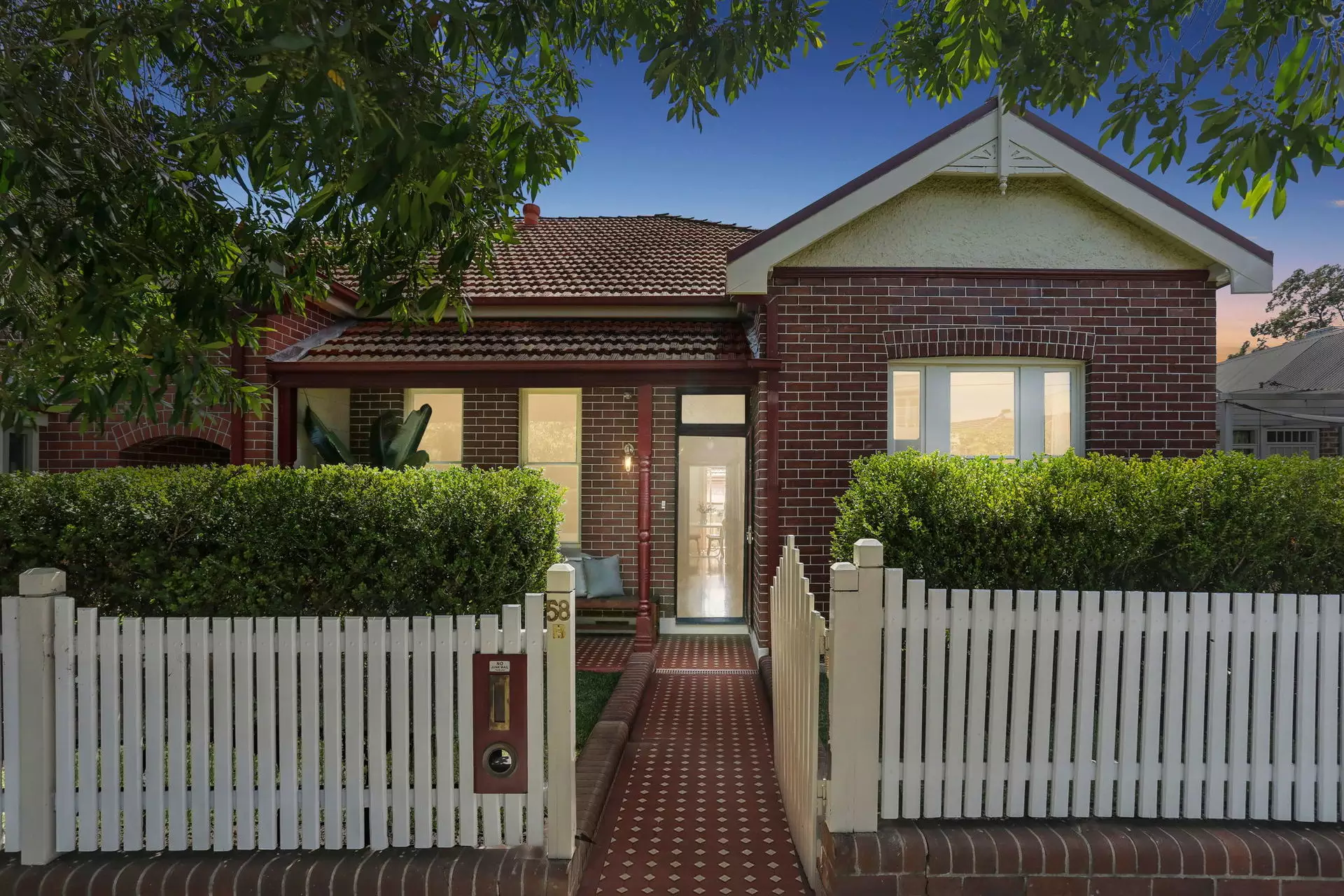 58b Flood Street, Leichhardt Auction by Hudson McHugh - image 1