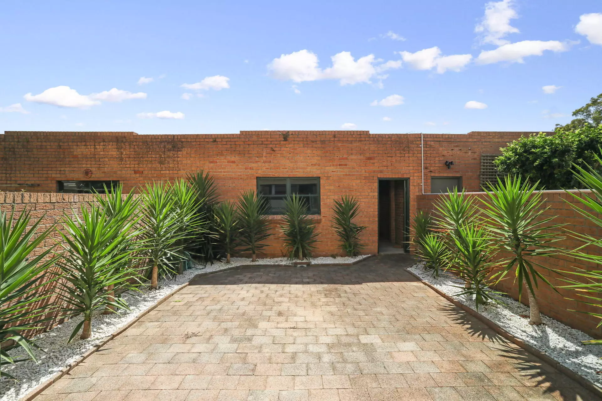 13 Forest Street, Forest Lodge Auction by Hudson McHugh - image 1