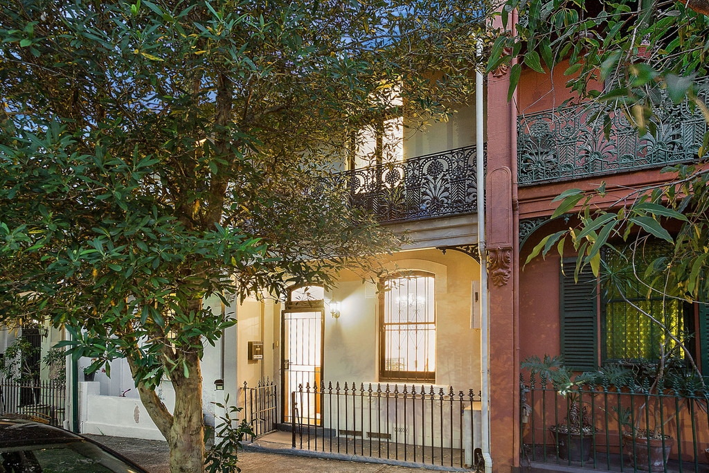 8 Gibbens Street, Camperdown Sold by Hudson McHugh - image 1