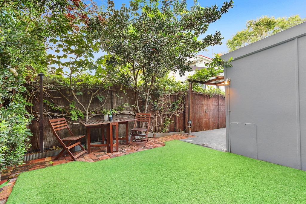 17 Francis Street, Leichhardt Sold by Hudson McHugh - image 1