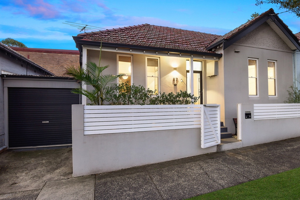 87 Carlisle Street, Leichhardt Sold by Hudson McHugh - image 1