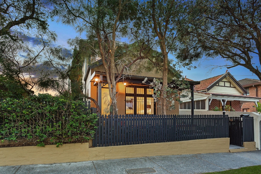 98 Windsor Road, Dulwich Hill Sold by Hudson McHugh - image 1