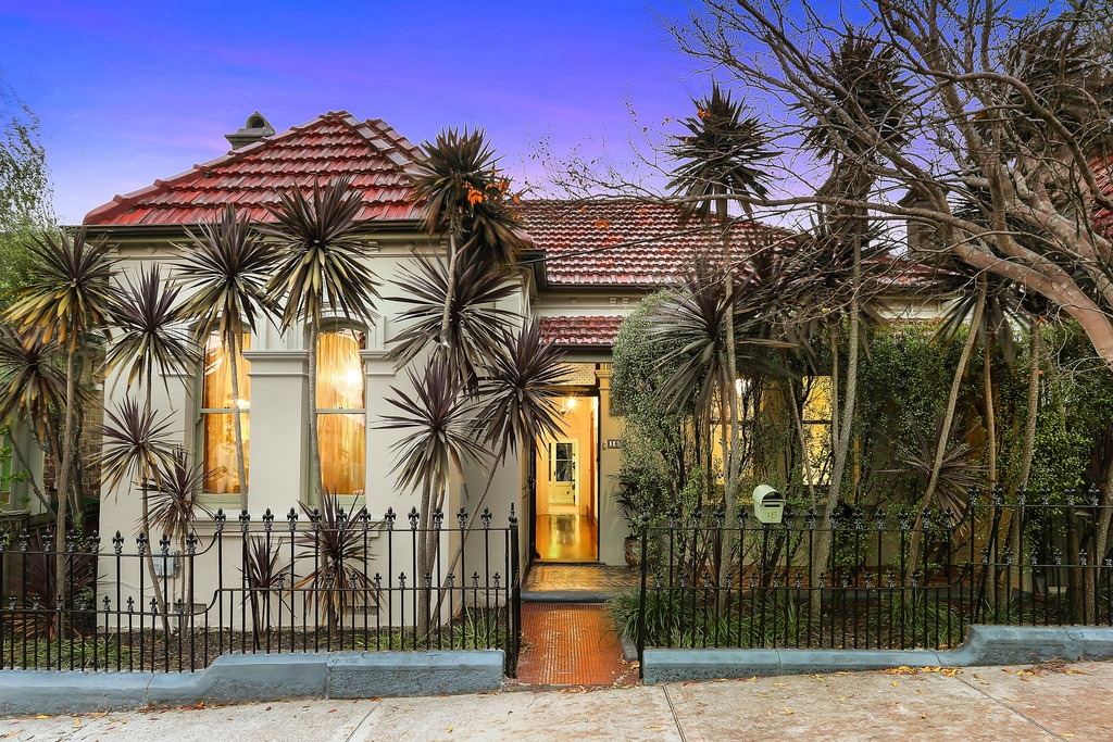 16 John Street, Petersham Sold by Hudson McHugh - image 1