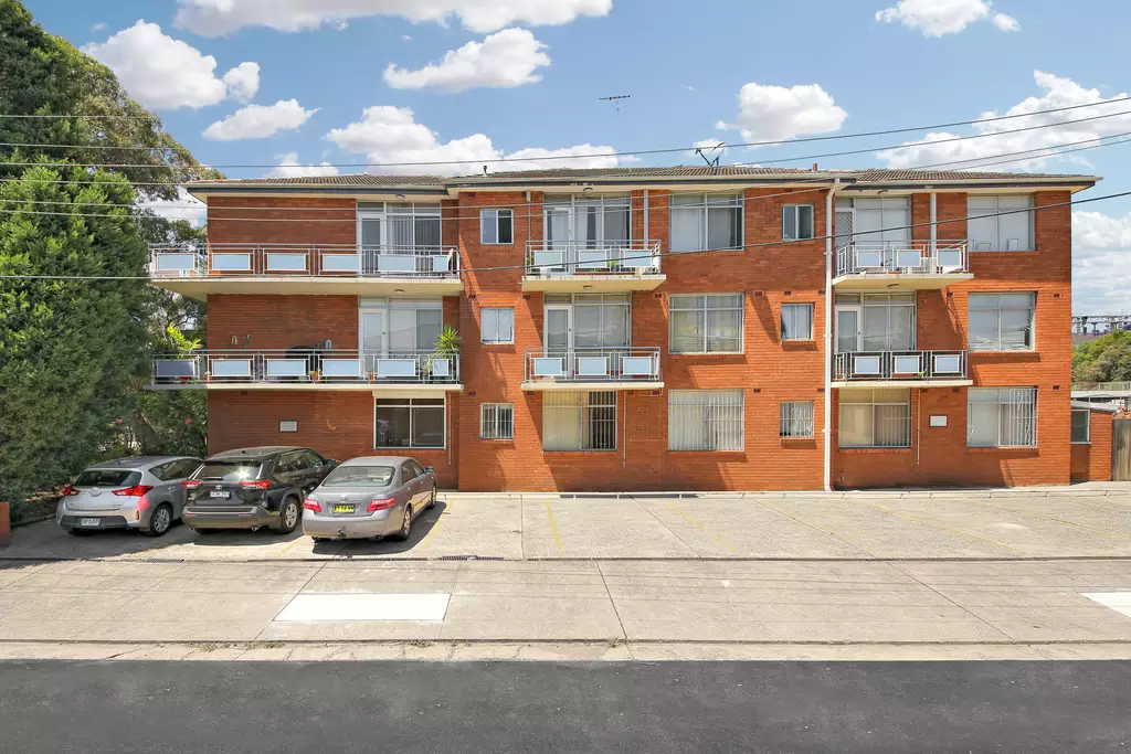 1/182 Elizabeth Street, Croydon Sold by Hudson McHugh