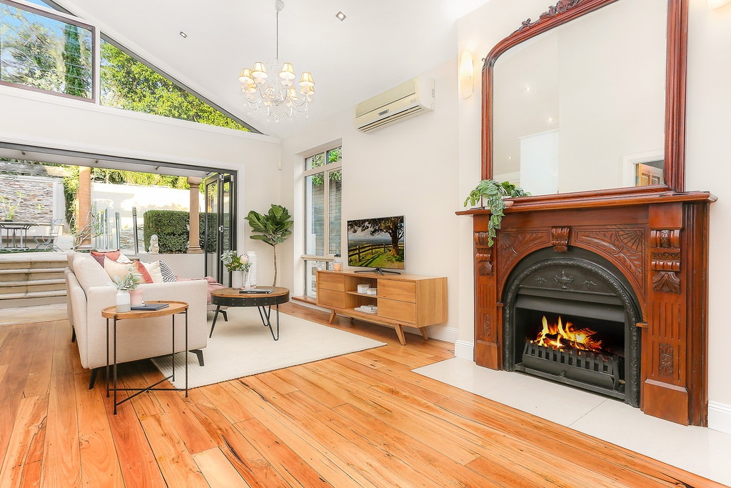 15 Hubert Street, Leichhardt Sold by Hudson McHugh - image 1