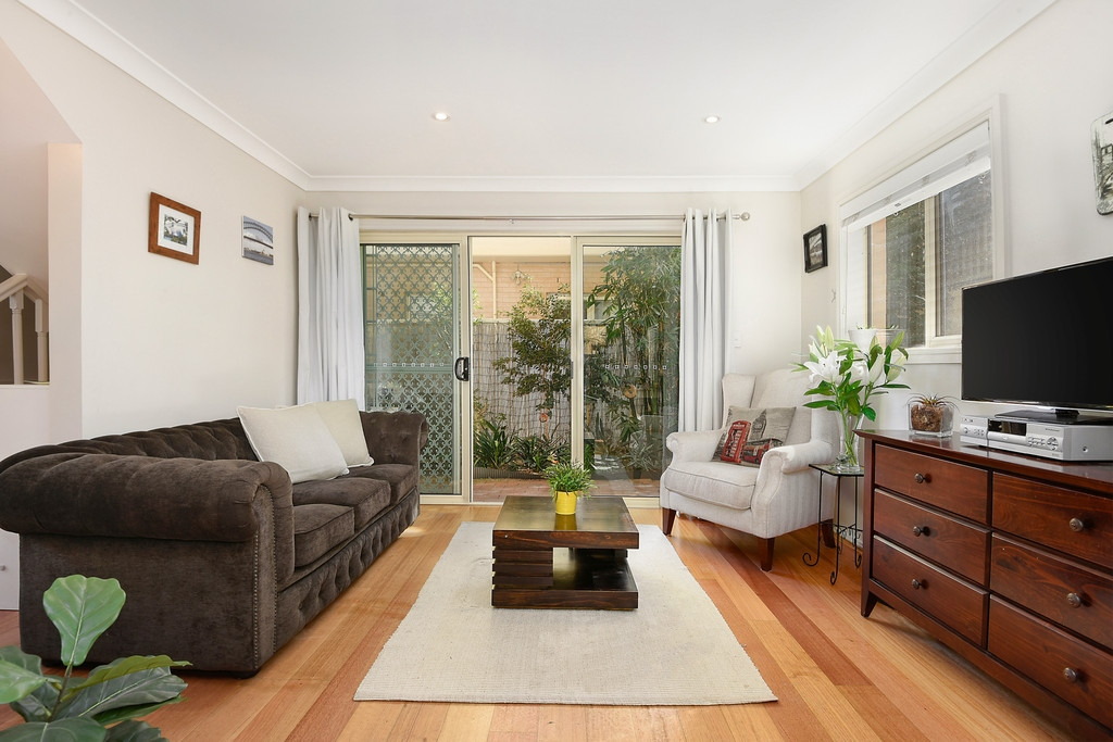 3/195 Catherine Street, Leichhardt Sold by Hudson McHugh - image 1